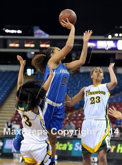 Thumbnail 2 in Pinewood vs. La Jolla Country Day (CIF State D5 Final) photogallery.