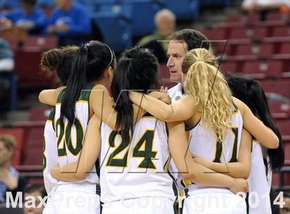 Thumbnail 3 in Pinewood vs. La Jolla Country Day (CIF State D5 Final) photogallery.