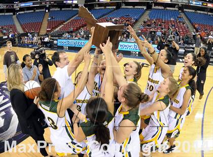 Thumbnail 2 in Pinewood vs. La Jolla Country Day (CIF State D5 Final) photogallery.