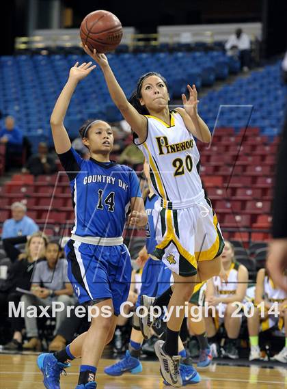 Thumbnail 2 in Pinewood vs. La Jolla Country Day (CIF State D5 Final) photogallery.