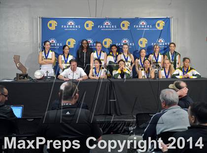 Thumbnail 2 in Pinewood vs. La Jolla Country Day (CIF State D5 Final) photogallery.