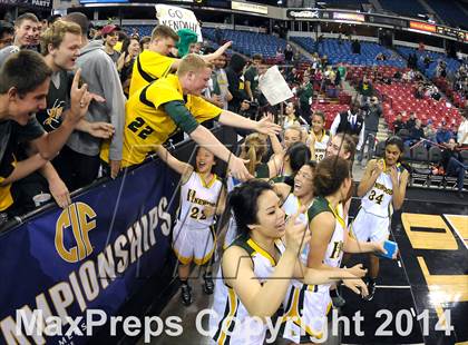 Thumbnail 2 in Pinewood vs. La Jolla Country Day (CIF State D5 Final) photogallery.