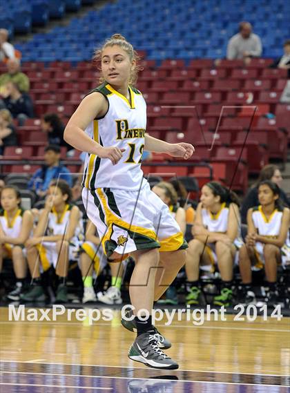 Thumbnail 2 in Pinewood vs. La Jolla Country Day (CIF State D5 Final) photogallery.