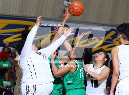Thumbnail 2 in Dorsey vs. Van Nuys (CIF LACS Finals D2) photogallery.