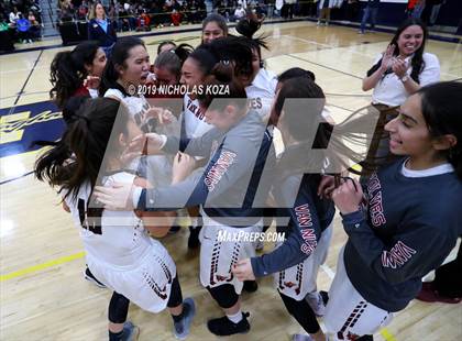 Thumbnail 3 in Dorsey vs. Van Nuys (CIF LACS Finals D2) photogallery.
