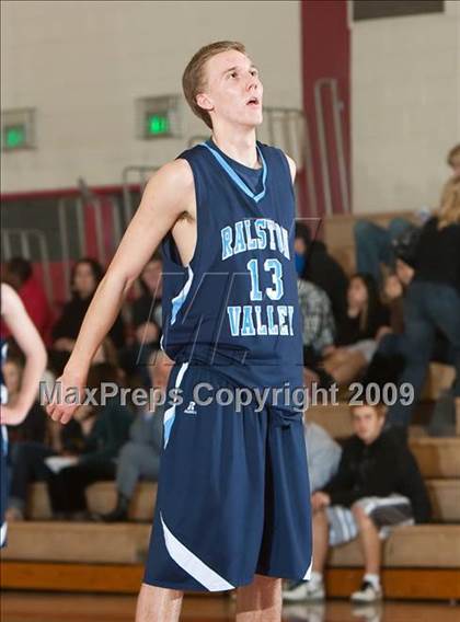 Thumbnail 3 in Ralston Valley vs. Palos Verdes Peninsula (Palm Springs Winter Classic) photogallery.