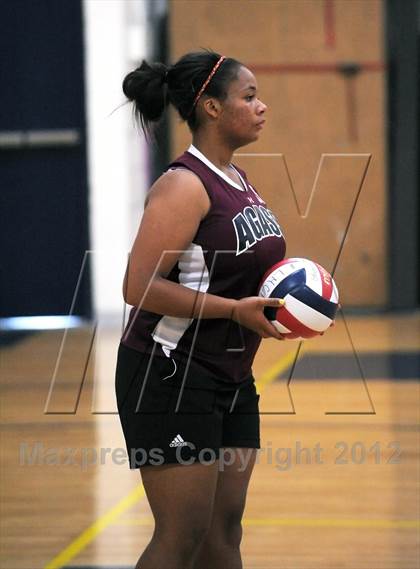 Thumbnail 2 in Bishop Gorman vs Agassi(LMCA Fall Classic) photogallery.