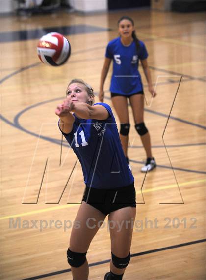 Thumbnail 1 in Bishop Gorman vs Agassi(LMCA Fall Classic) photogallery.