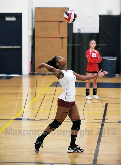 Thumbnail 1 in Bishop Gorman vs Agassi(LMCA Fall Classic) photogallery.