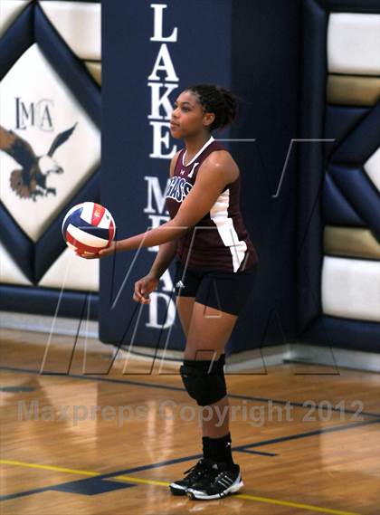 Thumbnail 3 in Bishop Gorman vs Agassi(LMCA Fall Classic) photogallery.