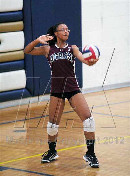Thumbnail 1 in Bishop Gorman vs Agassi(LMCA Fall Classic) photogallery.