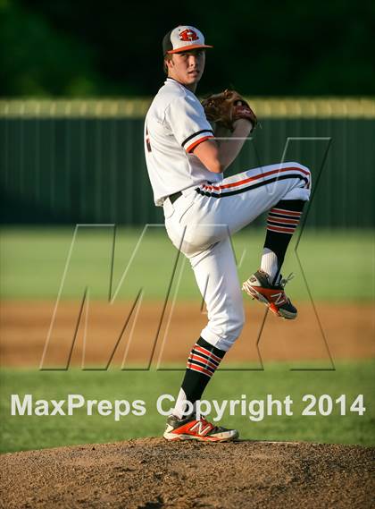 Thumbnail 3 in Plano vs Rockwall (UIL 5A Regional Quarterfinal Playoff) photogallery.