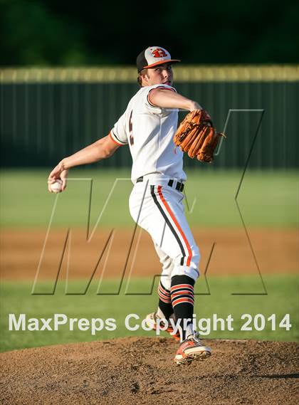 Thumbnail 2 in Plano vs Rockwall (UIL 5A Regional Quarterfinal Playoff) photogallery.