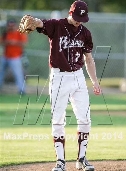 Thumbnail 1 in Plano vs Rockwall (UIL 5A Regional Quarterfinal Playoff) photogallery.