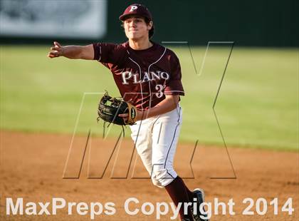 Thumbnail 2 in Plano vs Rockwall (UIL 5A Regional Quarterfinal Playoff) photogallery.