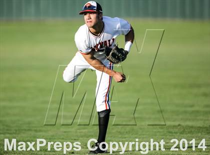 Thumbnail 2 in Plano vs Rockwall (UIL 5A Regional Quarterfinal Playoff) photogallery.