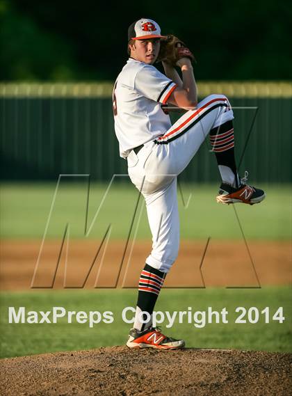 Thumbnail 2 in Plano vs Rockwall (UIL 5A Regional Quarterfinal Playoff) photogallery.