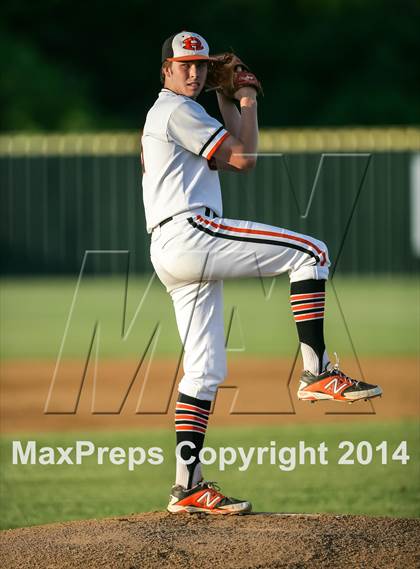 Thumbnail 2 in Plano vs Rockwall (UIL 5A Regional Quarterfinal Playoff) photogallery.