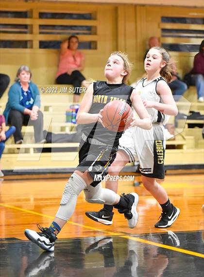 Thumbnail 3 in Round Top-Carmine vs North Zulch photogallery.