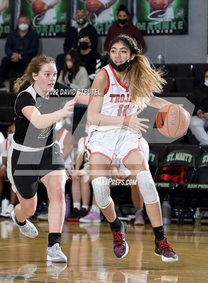 Thumbnail 3 in South Medford vs. Lincoln (St. Mary's Stockton MLK Showcase) photogallery.