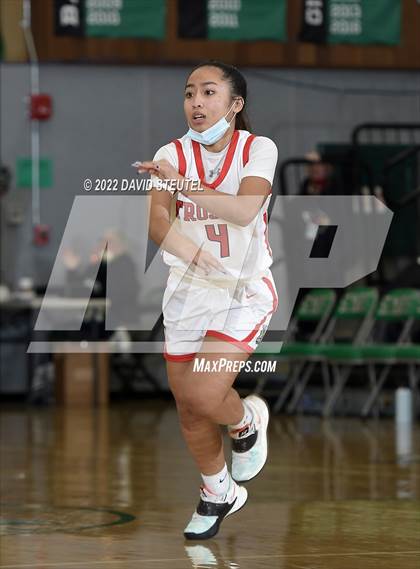 Thumbnail 1 in South Medford vs. Lincoln (St. Mary's Stockton MLK Showcase) photogallery.