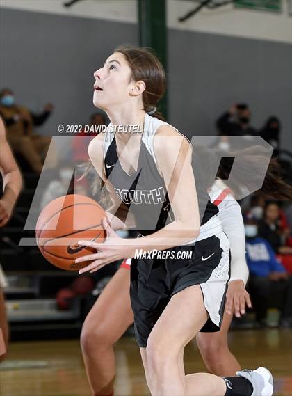 Thumbnail 2 in South Medford vs. Lincoln (St. Mary's Stockton MLK Showcase) photogallery.