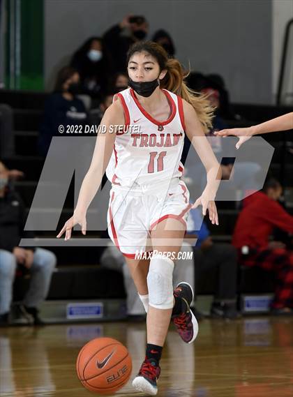 Thumbnail 3 in South Medford vs. Lincoln (St. Mary's Stockton MLK Showcase) photogallery.