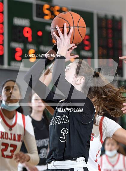 Thumbnail 3 in South Medford vs. Lincoln (St. Mary's Stockton MLK Showcase) photogallery.