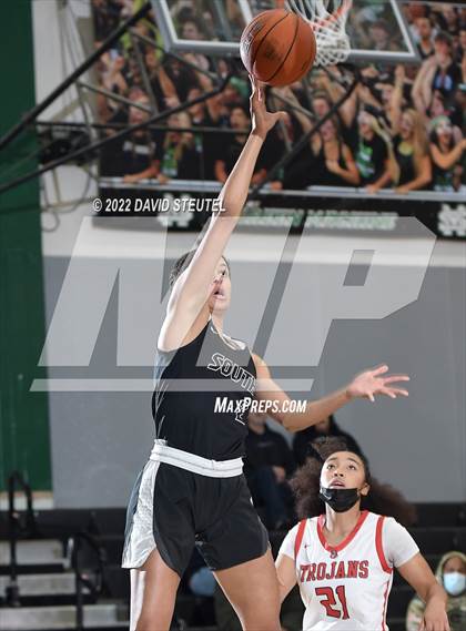 Thumbnail 3 in South Medford vs. Lincoln (St. Mary's Stockton MLK Showcase) photogallery.