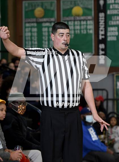 Thumbnail 2 in South Medford vs. Lincoln (St. Mary's Stockton MLK Showcase) photogallery.