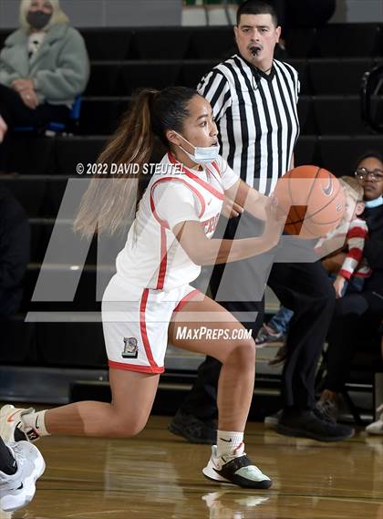 Thumbnail 3 in South Medford vs. Lincoln (St. Mary's Stockton MLK Showcase) photogallery.