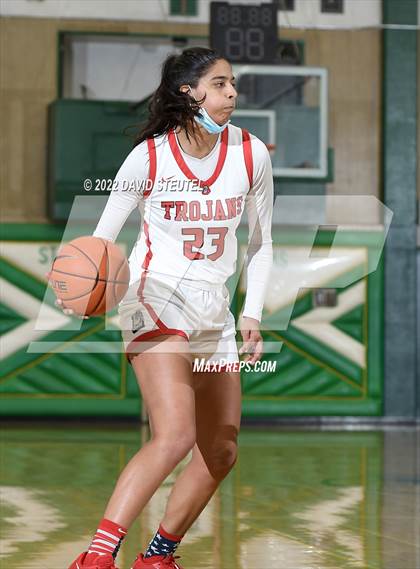Thumbnail 3 in South Medford vs. Lincoln (St. Mary's Stockton MLK Showcase) photogallery.