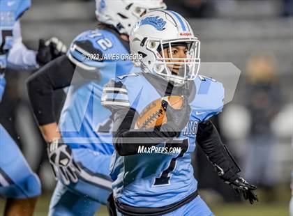 Thumbnail 3 in Washington vs. Beaver Falls (PIAA 2A Round 1) photogallery.