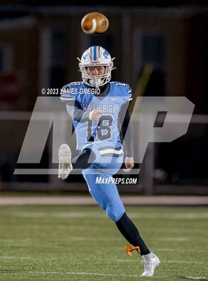 Thumbnail 3 in Washington vs. Beaver Falls (PIAA 2A Round 1) photogallery.