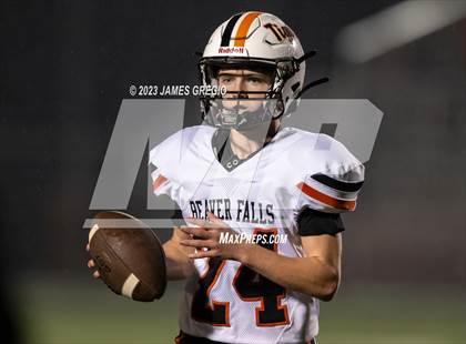Thumbnail 2 in Washington vs. Beaver Falls (PIAA 2A Round 1) photogallery.