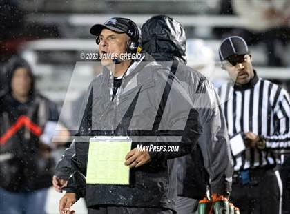 Thumbnail 2 in Washington vs. Beaver Falls (PIAA 2A Round 1) photogallery.