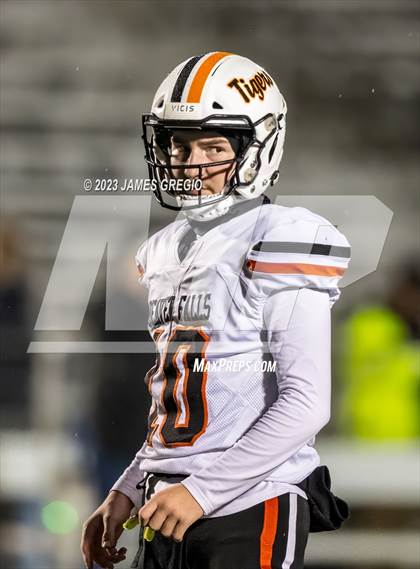 Thumbnail 1 in Washington vs. Beaver Falls (PIAA 2A Round 1) photogallery.