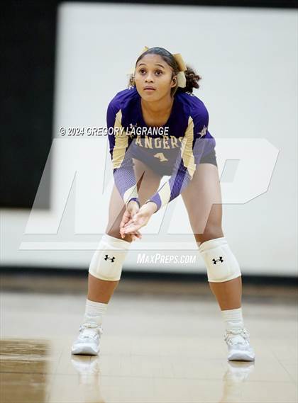 Thumbnail 1 in Chisholm Trail vs Fossil Ridge photogallery.
