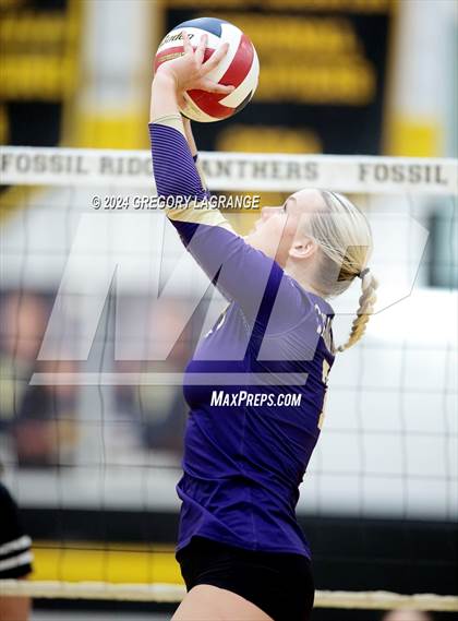Thumbnail 3 in Chisholm Trail vs Fossil Ridge photogallery.