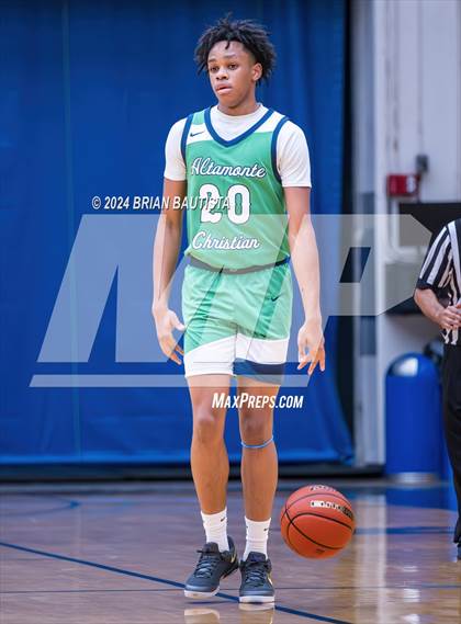 Thumbnail 3 in Maryknoll vs Altamonte Christian (Moanalua Invitational) photogallery.