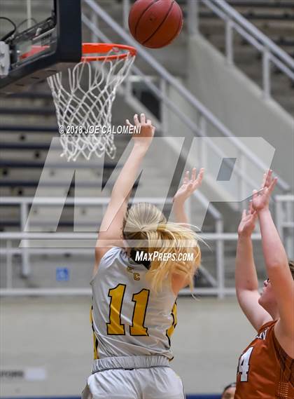 Thumbnail 1 in Madison vs East Central (NISD Basketball Tournament) photogallery.