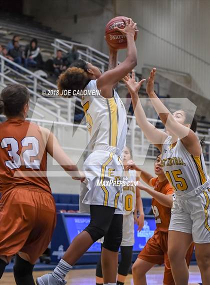 Thumbnail 3 in Madison vs East Central (NISD Basketball Tournament) photogallery.