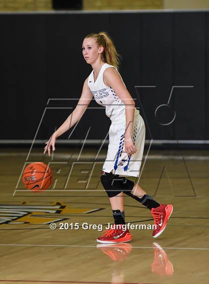 Thumbnail 1 in Immanuel vs. Central Catholic (Branson Hoops vs Cancer) photogallery.