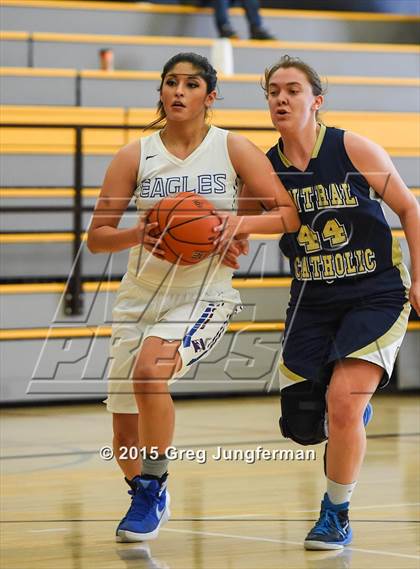 Thumbnail 1 in Immanuel vs. Central Catholic (Branson Hoops vs Cancer) photogallery.