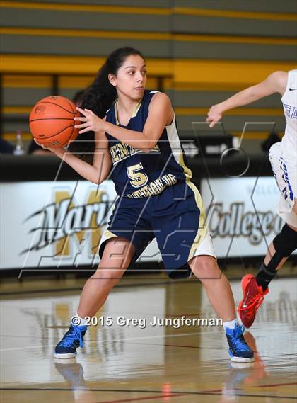 Thumbnail 3 in Immanuel vs. Central Catholic (Branson Hoops vs Cancer) photogallery.
