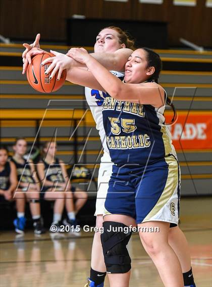 Thumbnail 2 in Immanuel vs. Central Catholic (Branson Hoops vs Cancer) photogallery.