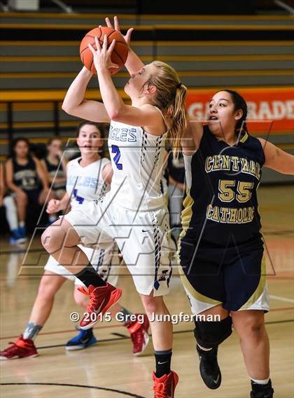 Thumbnail 3 in Immanuel vs. Central Catholic (Branson Hoops vs Cancer) photogallery.
