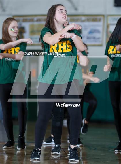 Thumbnail 3 in Royal vs Simi  photogallery.