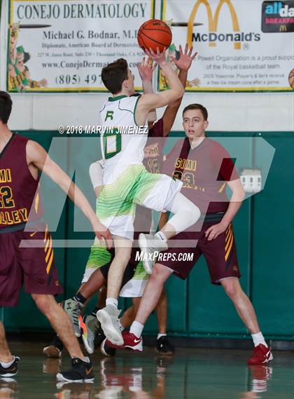 Thumbnail 2 in Royal vs Simi  photogallery.