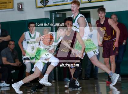 Thumbnail 1 in Royal vs Simi  photogallery.